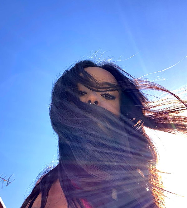 liiuuar instagram image archive image