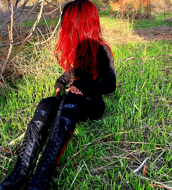 liiuuar instagram image archive image