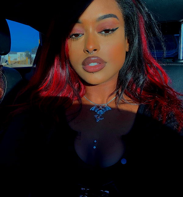 liiuuar instagram image archive image
