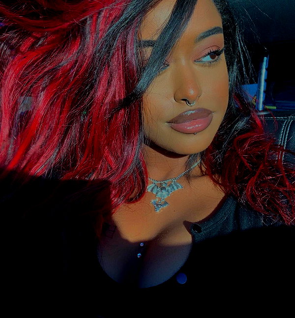 liiuuar instagram image archive image