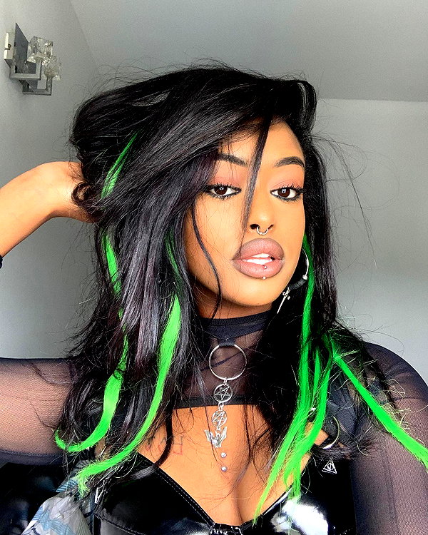 liiuuar instagram image archive image
