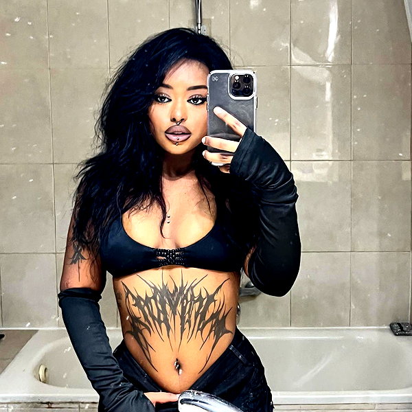 liiuuar instagram image archive image