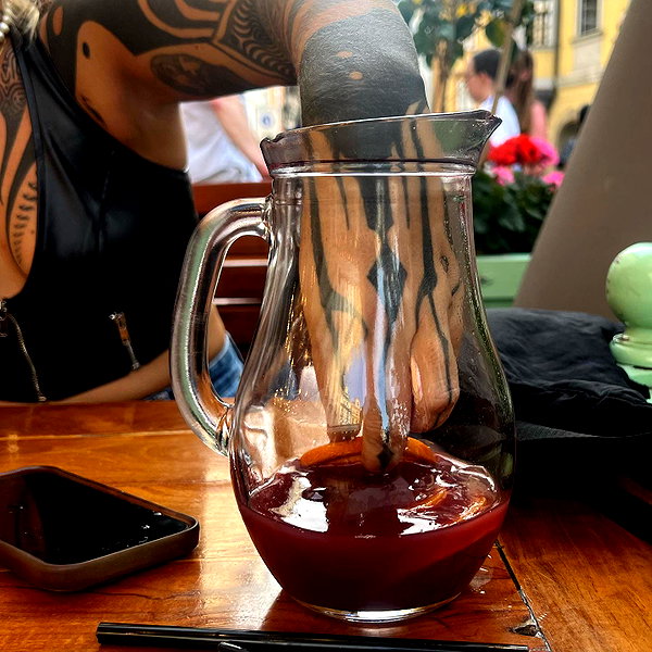 liiuuar instagram image archive image