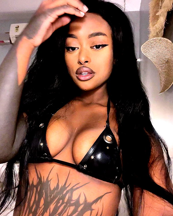 liiuuar instagram image archive image