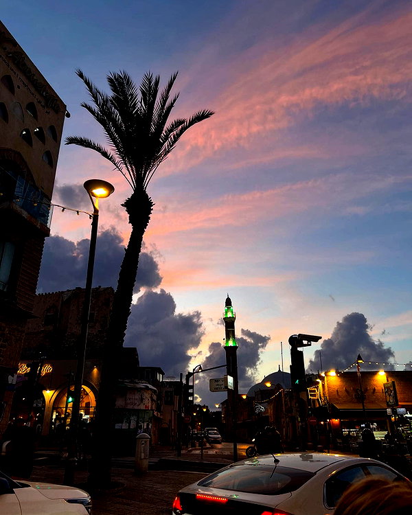 liiuuar instagram image archive image