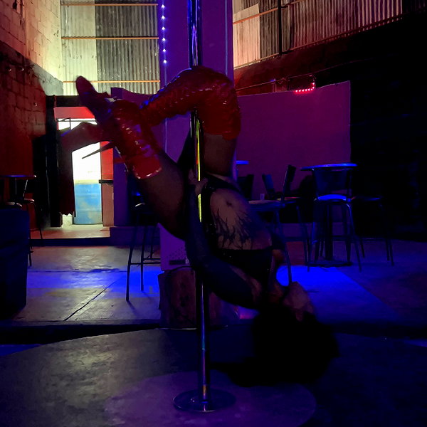 liiuuar instagram image archive image