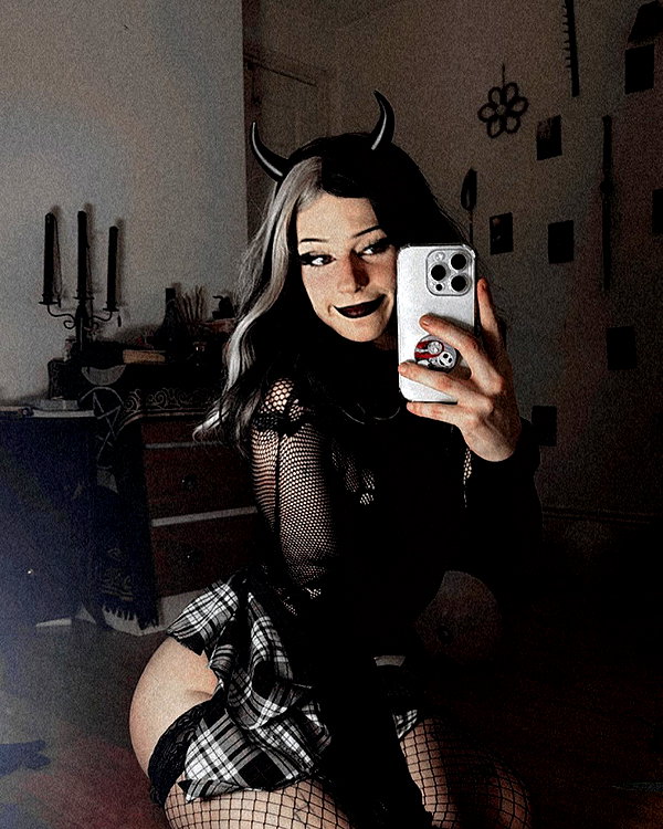 lilgothgirlx lilgothgirlx archive image