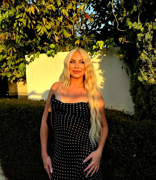 lilliaanderson instagram image archive image