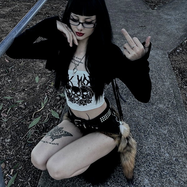 livindeadyaz instagram image archive image