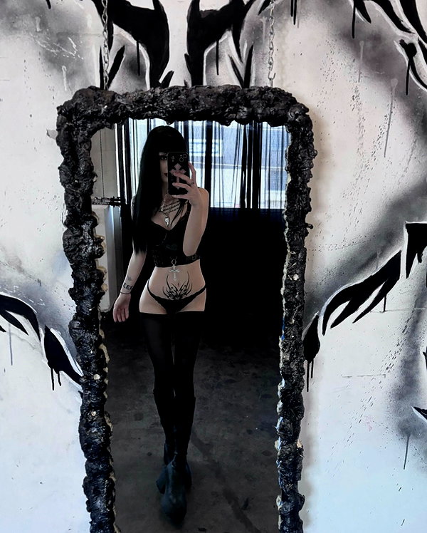 livindeadyaz instagram image archive image