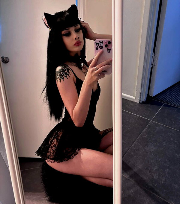 livindeadyaz instagram image archive image