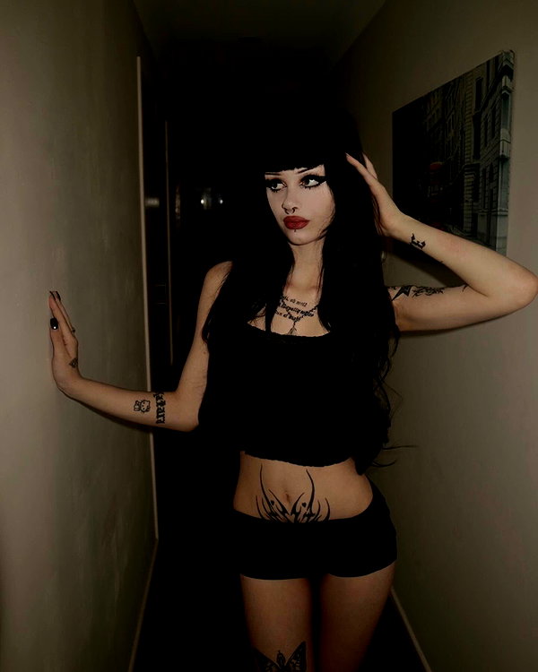 livindeadyaz instagram image archive image