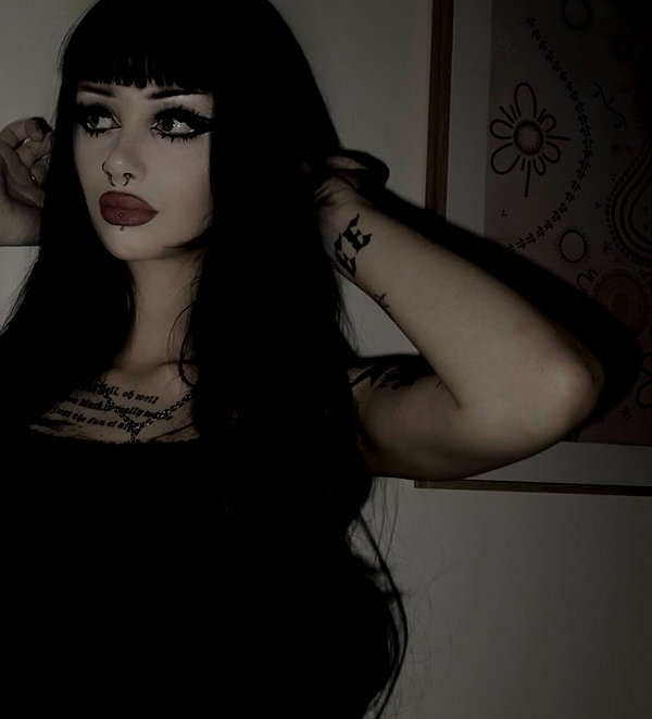 livindeadyaz instagram image archive image