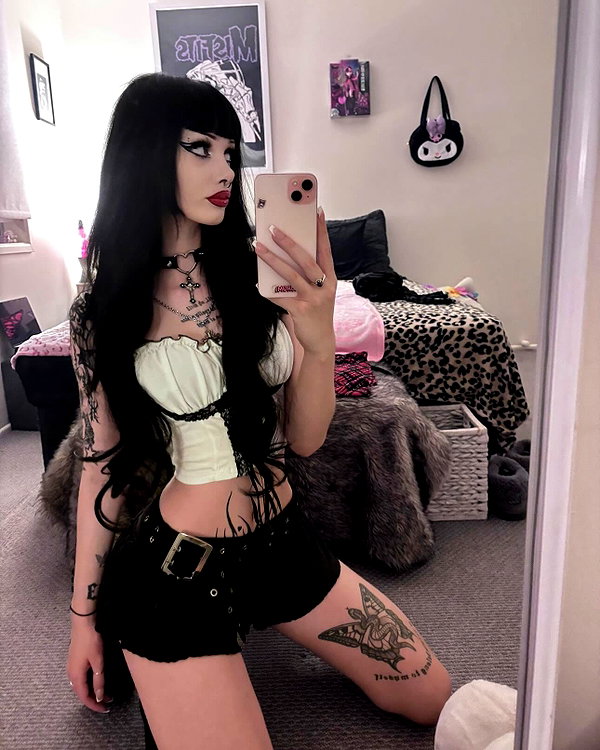 livindeadyaz instagram image archive image
