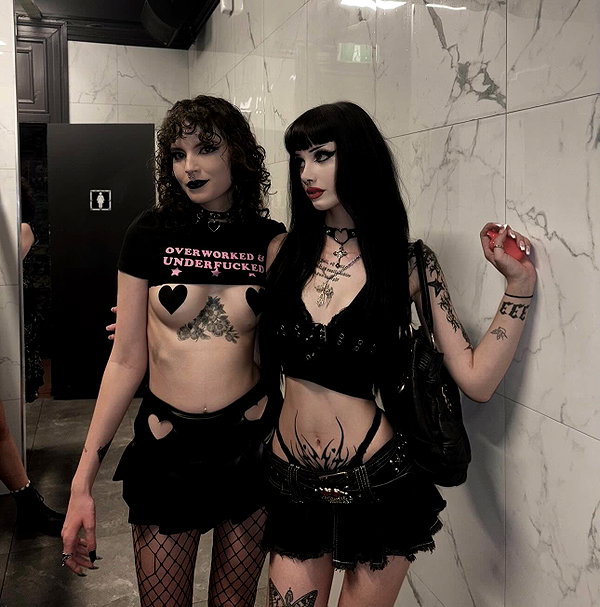 livindeadyaz instagram image archive image