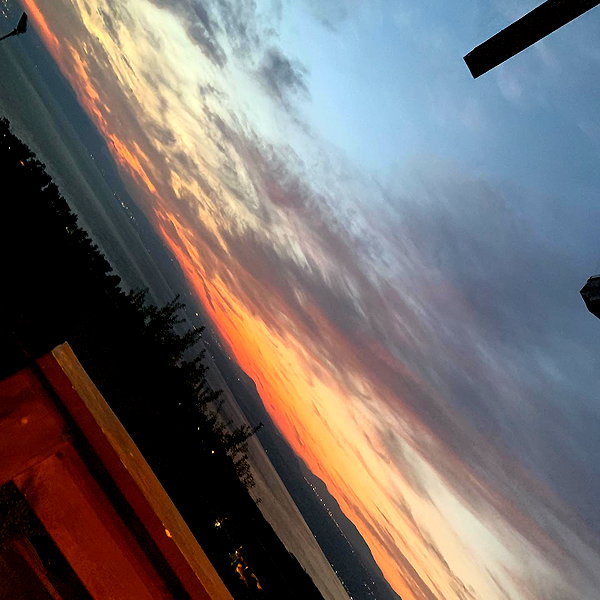 liya_manor_ instagram image archive image