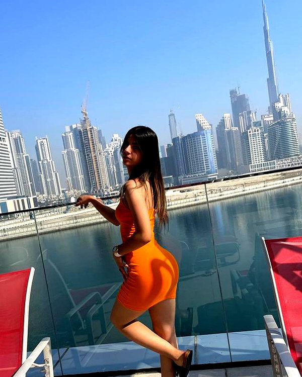 liya_manor_ instagram image archive image