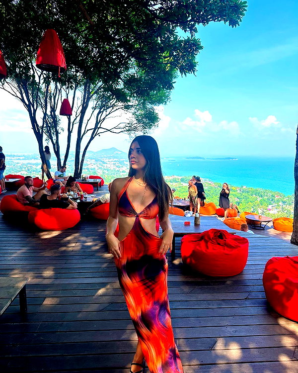 liya_manor_ instagram image archive image