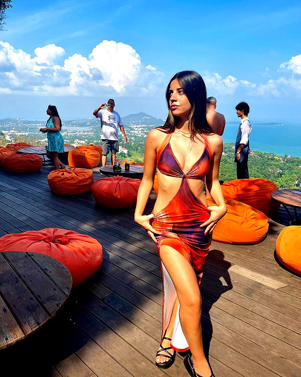 liya_manor_ instagram image archive image