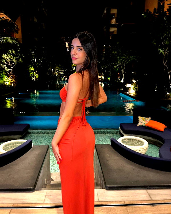 liya_manor_ instagram image archive image
