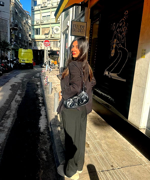 liya_manor_ instagram image archive image