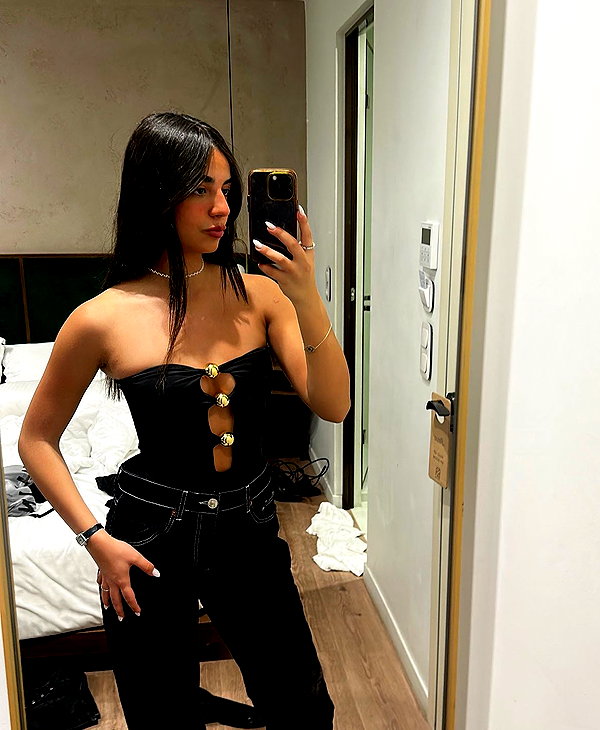 liya_manor_ instagram image archive image