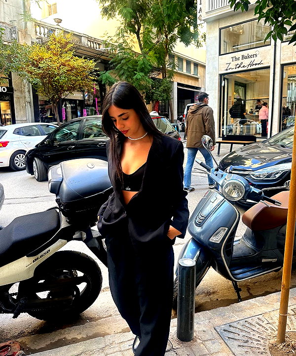 liya_manor_ instagram image archive image