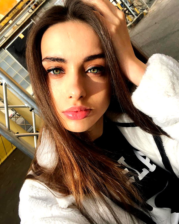 lizakovalenkoo instagram image archive image