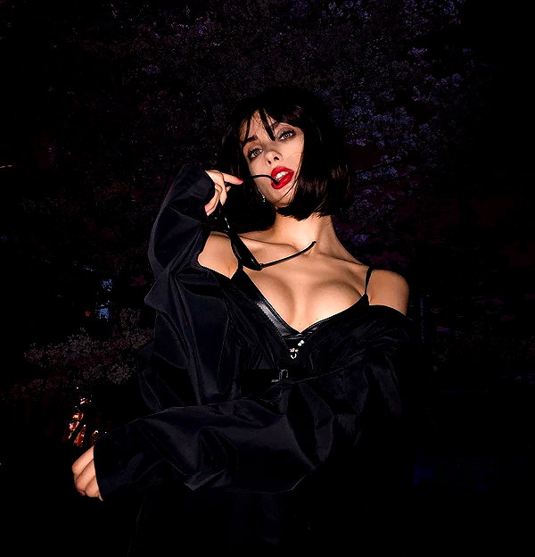 lizakovalenkoo instagram image archive image