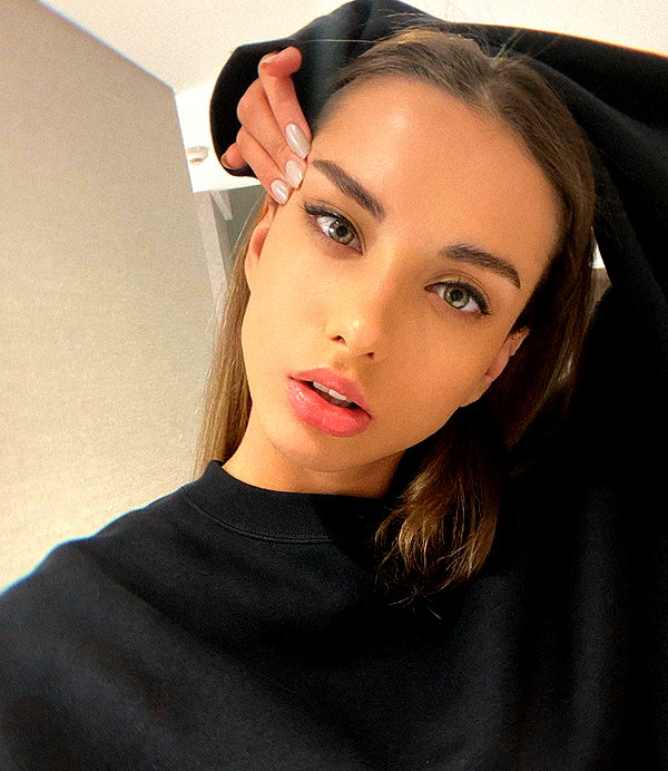 lizakovalenkoo instagram image archive image