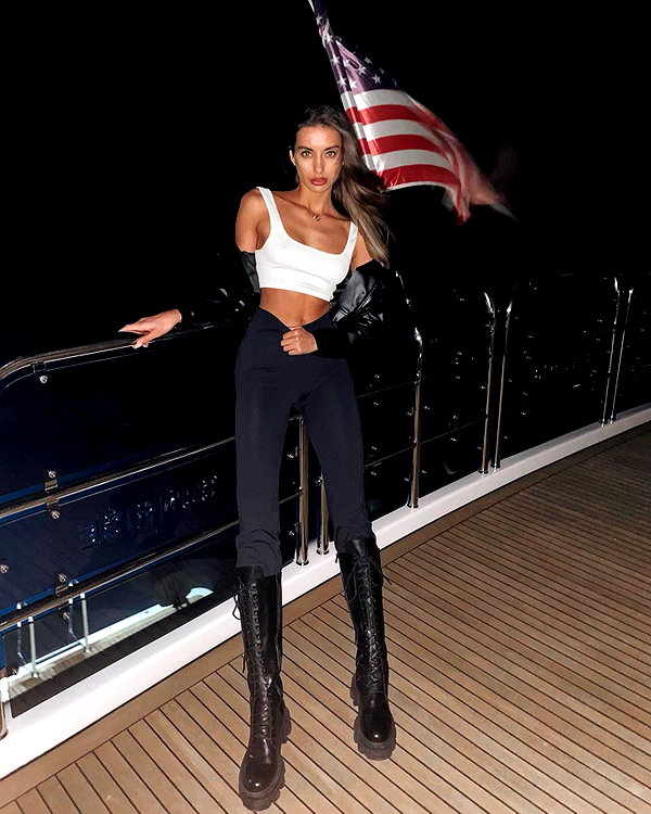 lizakovalenkoo instagram image archive image