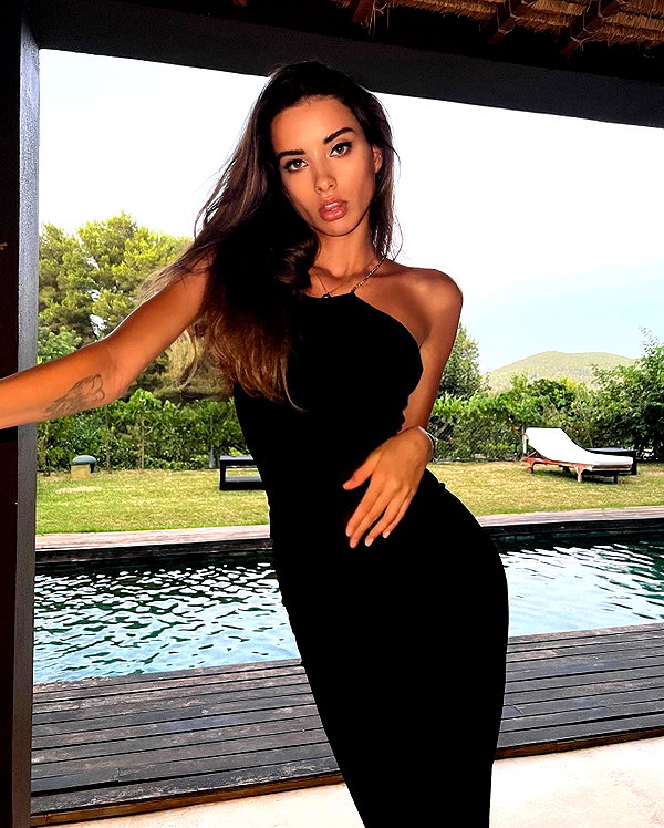 lizakovalenkoo instagram image archive image