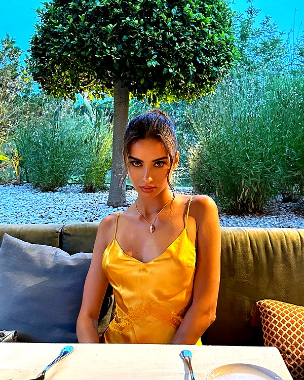lizakovalenkoo instagram image archive image