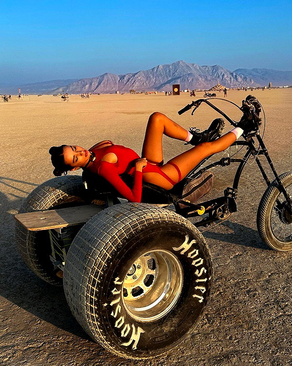 lizakovalenkoo instagram image archive image