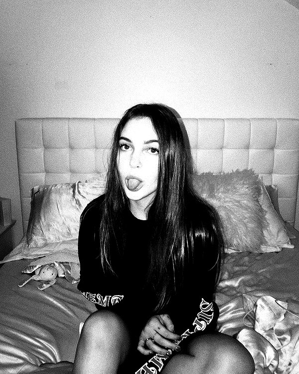 lizrrossi instagram image archive image