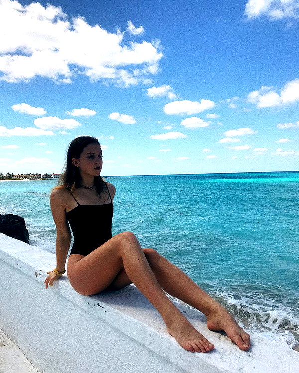 lizrrossi instagram image archive image