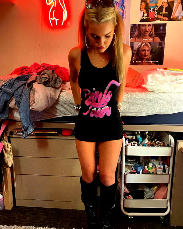 lizrrossi instagram image archive image