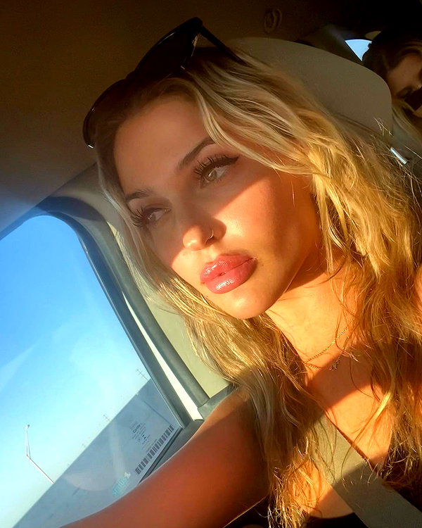 lizrrossi instagram image archive image
