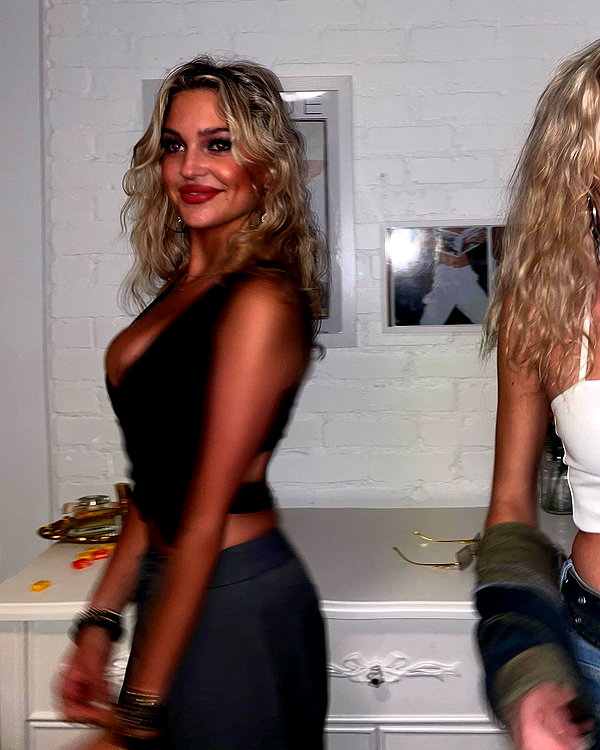 lizrrossi instagram image archive image