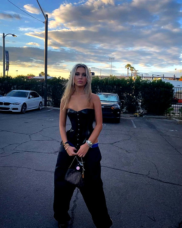 lizrrossi instagram image archive image