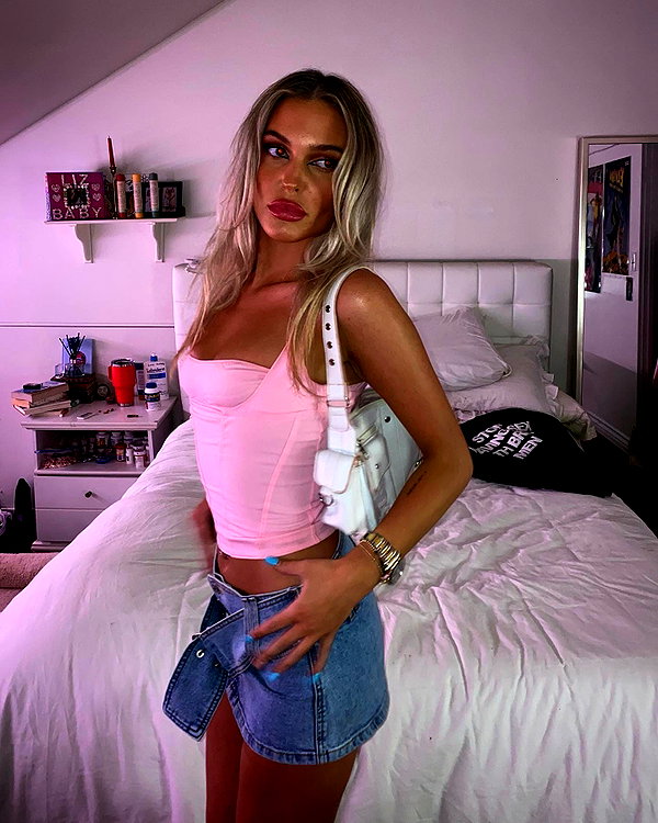 lizrrossi instagram image archive image