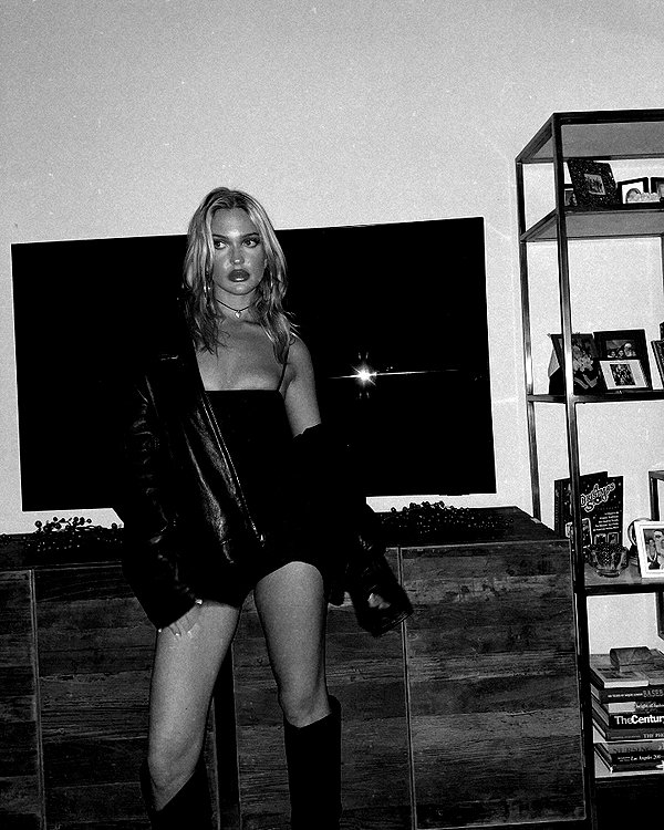 lizrrossi instagram image archive image