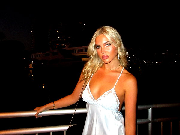 lizrrossi instagram image archive image