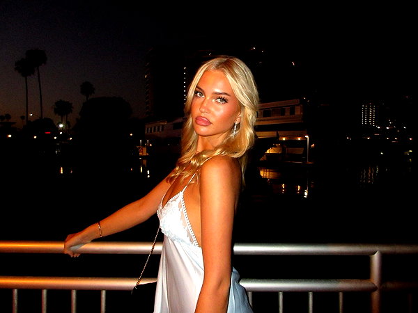 lizrrossi instagram image archive image