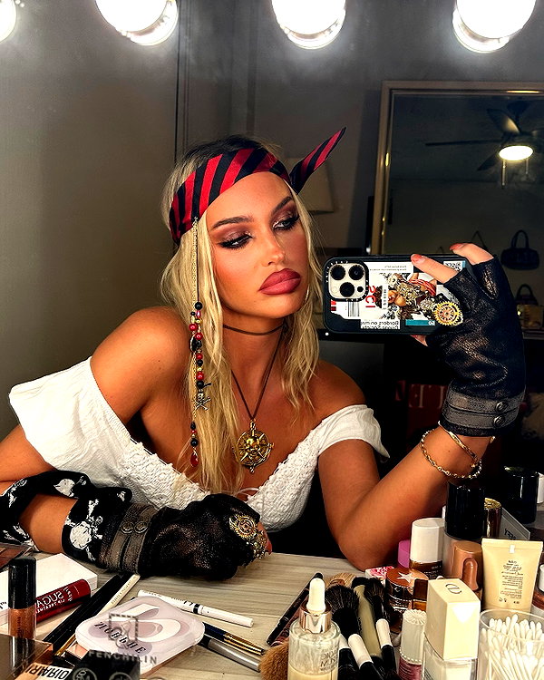 lizrrossi instagram image archive image