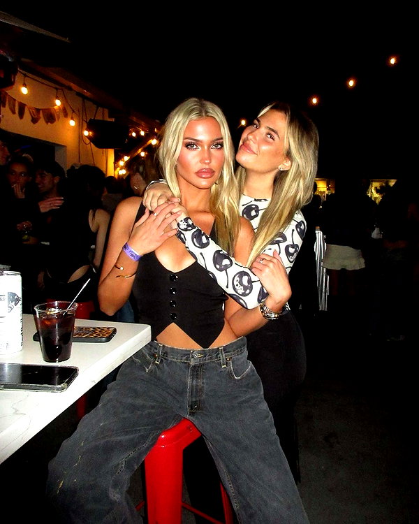 lizrrossi instagram image archive image