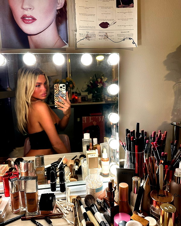 lizrrossi instagram image archive image