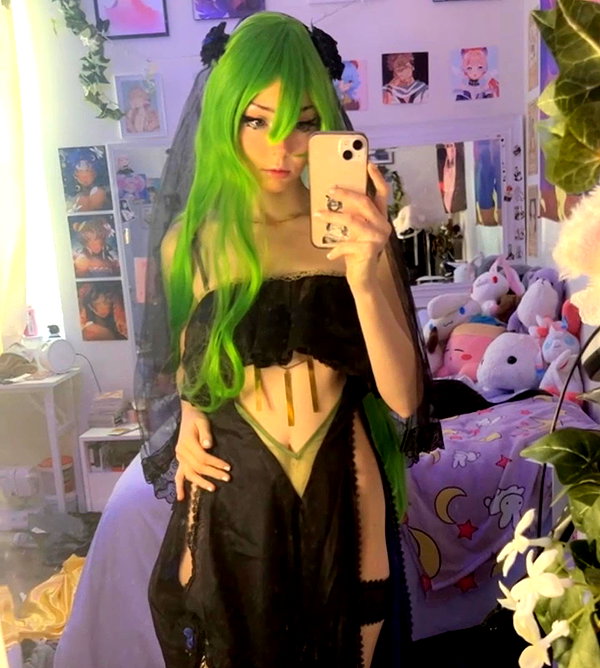lolyomie instagram image archive image