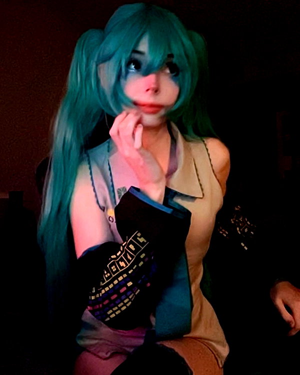 lolyomie instagram image archive image