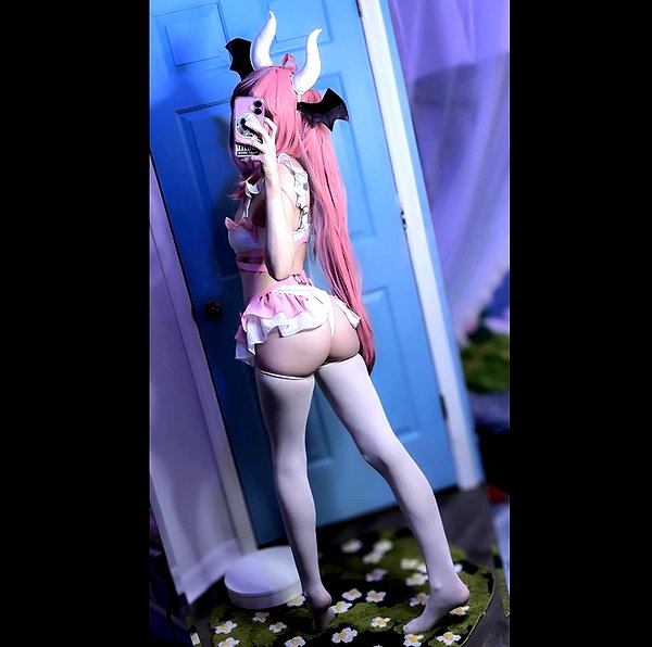 lolyomie instagram image archive image